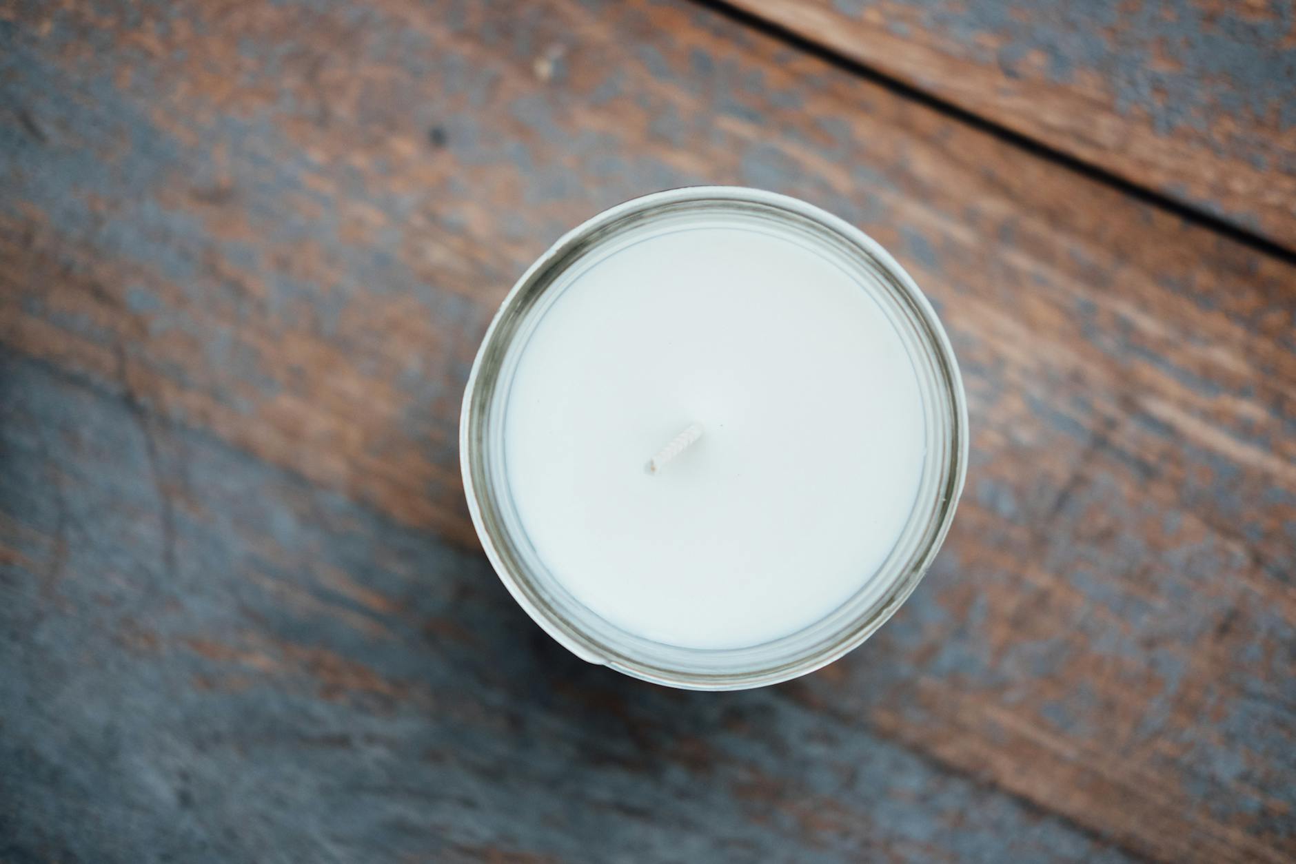 Read more about the article Dealing with Wet Spots in Container Candles