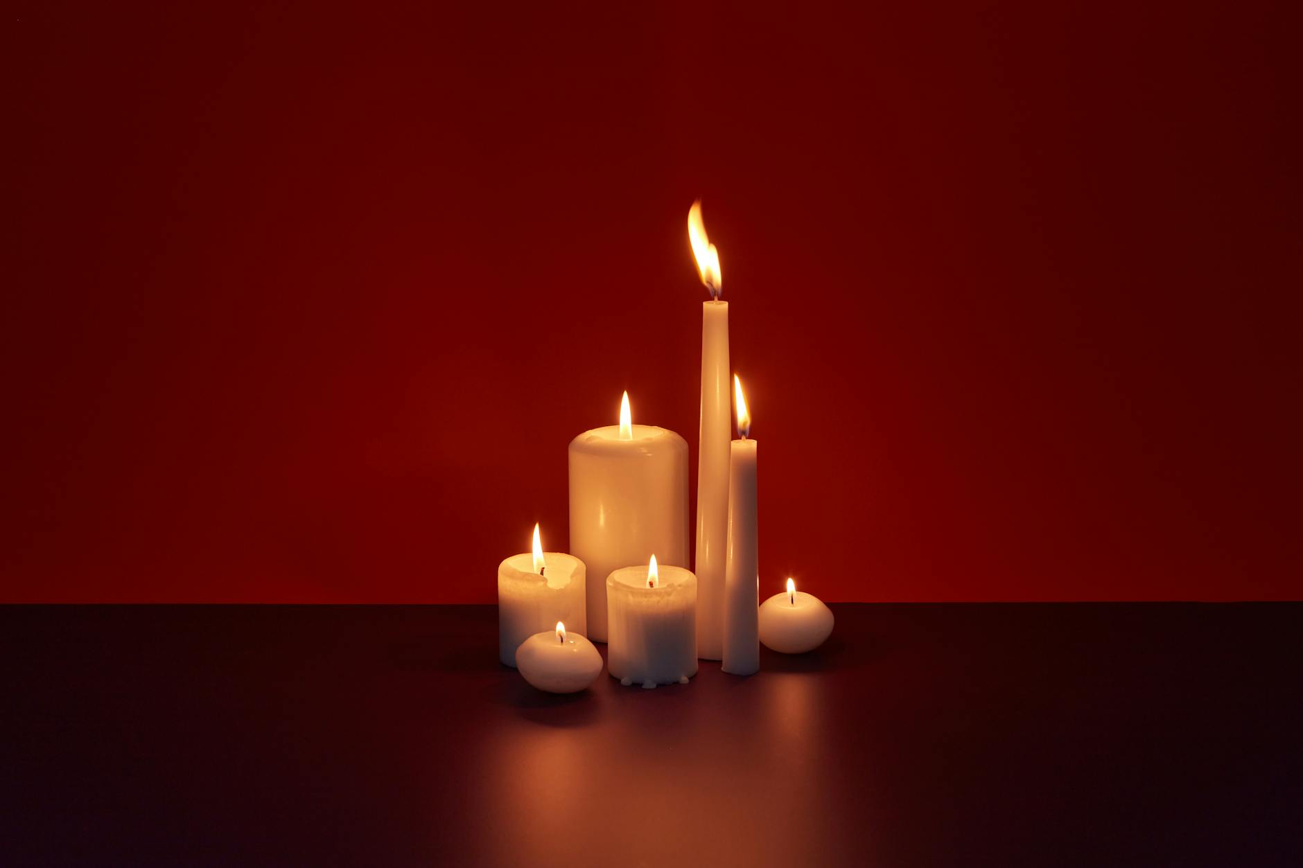 Read more about the article Container Candles vs Pillar Candles: Which to Make First?